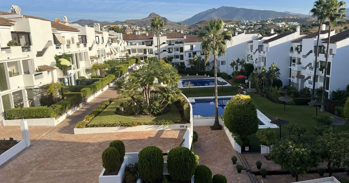Middle Floor Apartment in Bel Air, Bel Air, 12/12