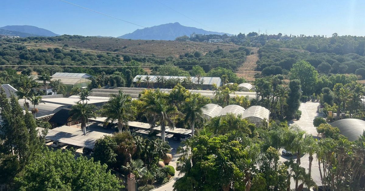 Middle Floor Apartment in Bel Air, Bel Air, 3/12