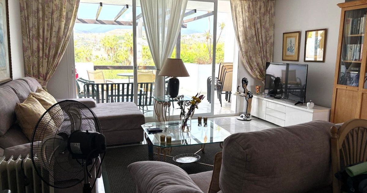 Middle Floor Apartment in Bel Air, Bel Air, 4/12