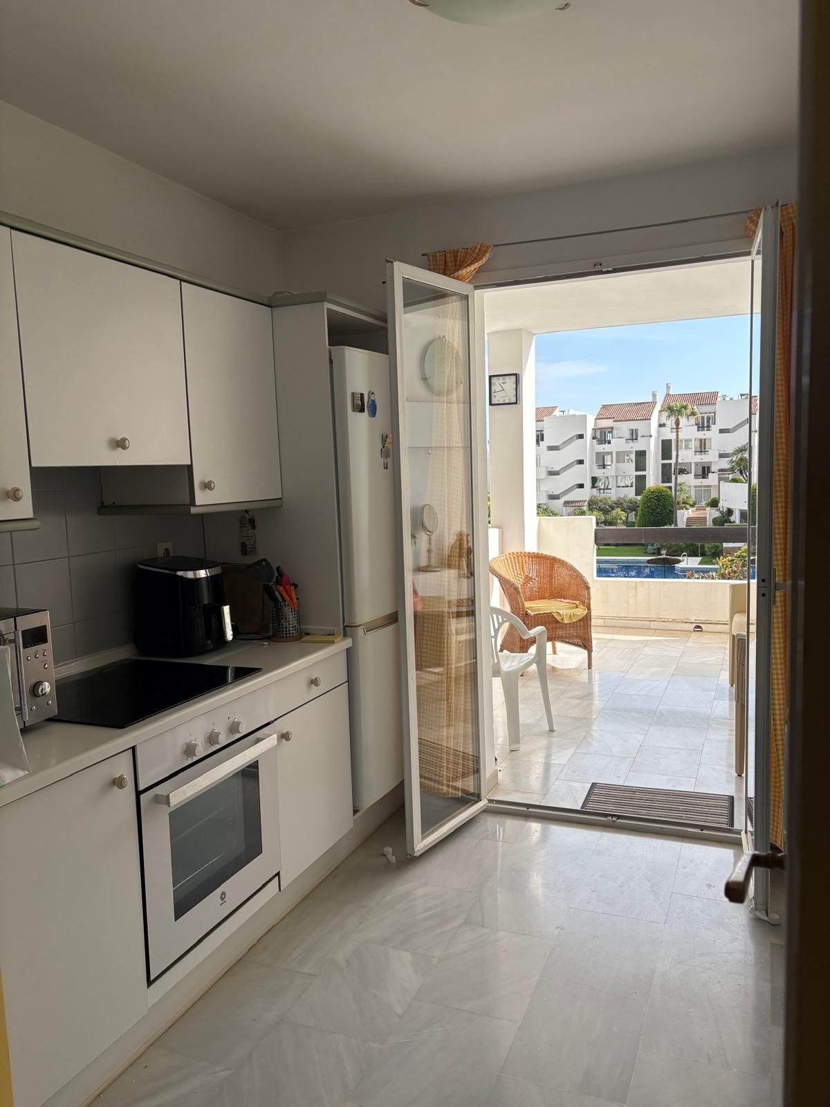 Middle Floor Apartment in Bel Air, Bel Air, 6/12
