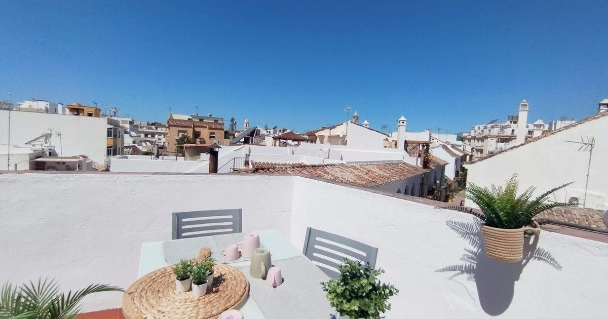 Смежный дом в Estepona, Estepona, 1/11