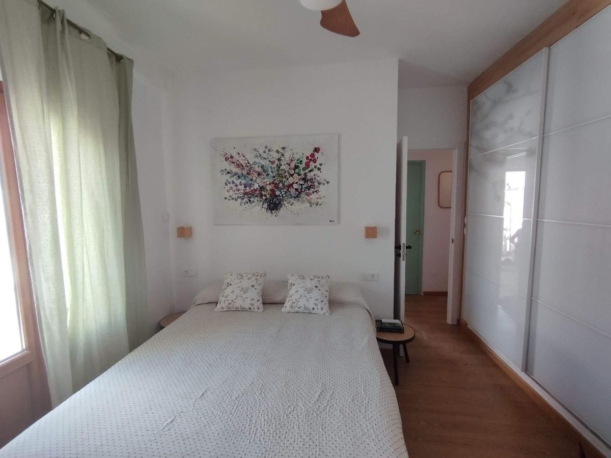 Смежный дом в Estepona, Estepona, 7/11