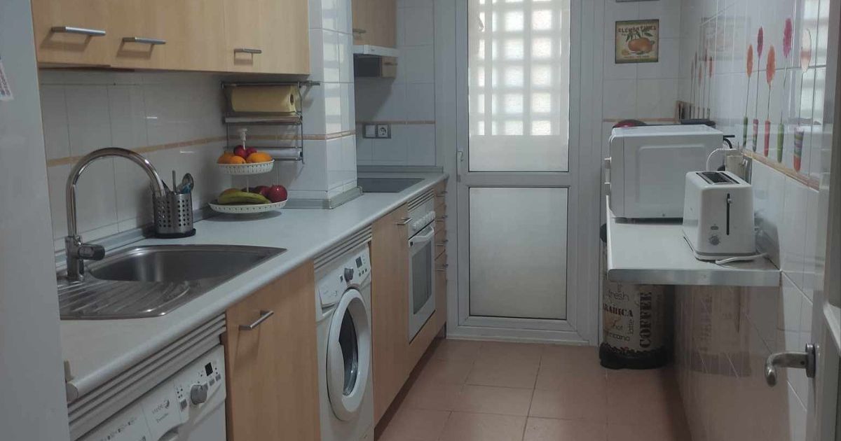 Appartement op de middelste verdieping in San Luis de Sabinillas, San Luis de Sabinillas, 7/12