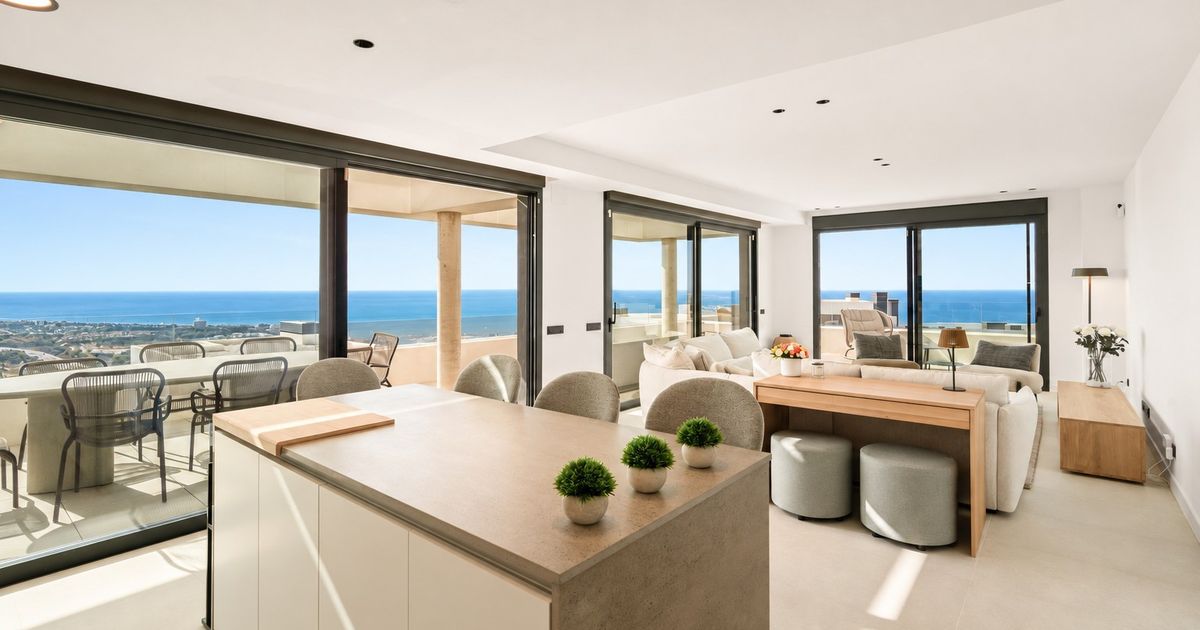 Apartment in Marbella East, Los Altos de los Monteros, Marbella East, 1/12