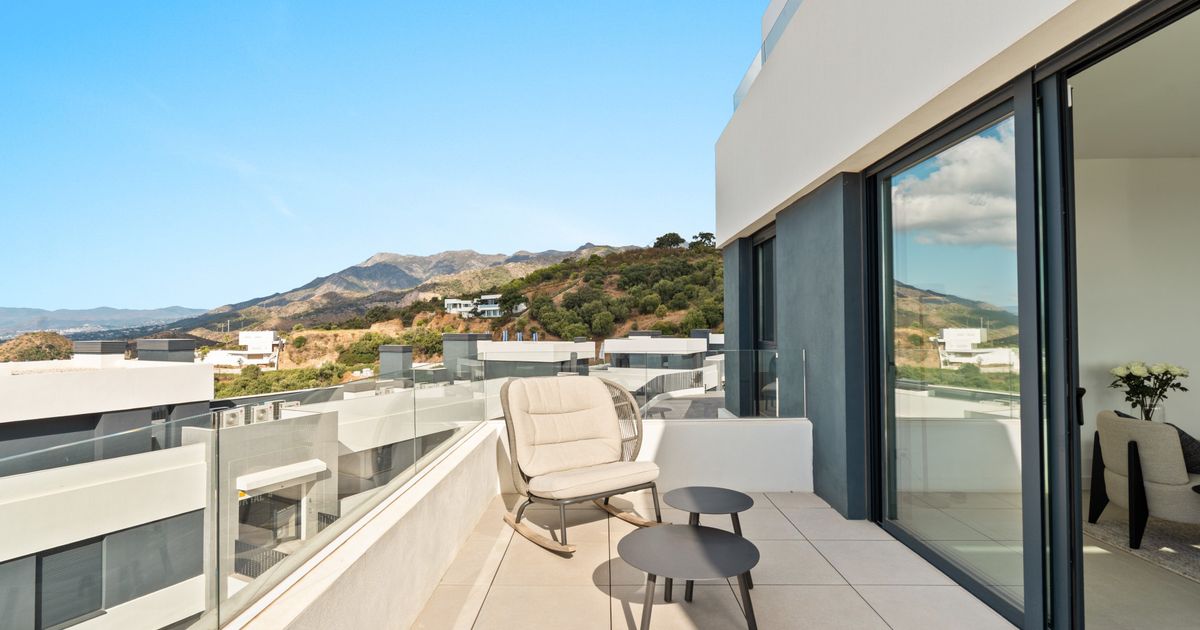 Apartment in Marbella East, Los Altos de los Monteros, Marbella East, 6/12