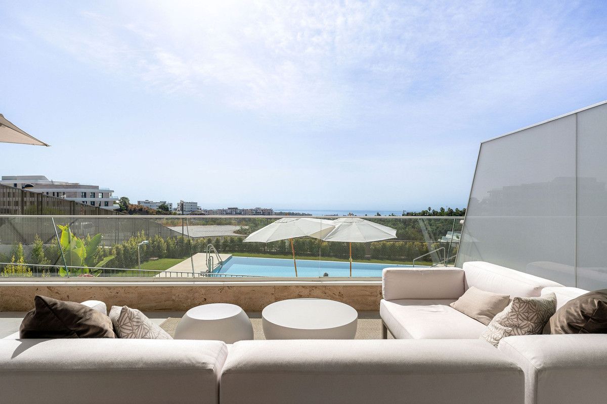 Appartement op de middelste verdieping in Estepona, Estepona, 3/12