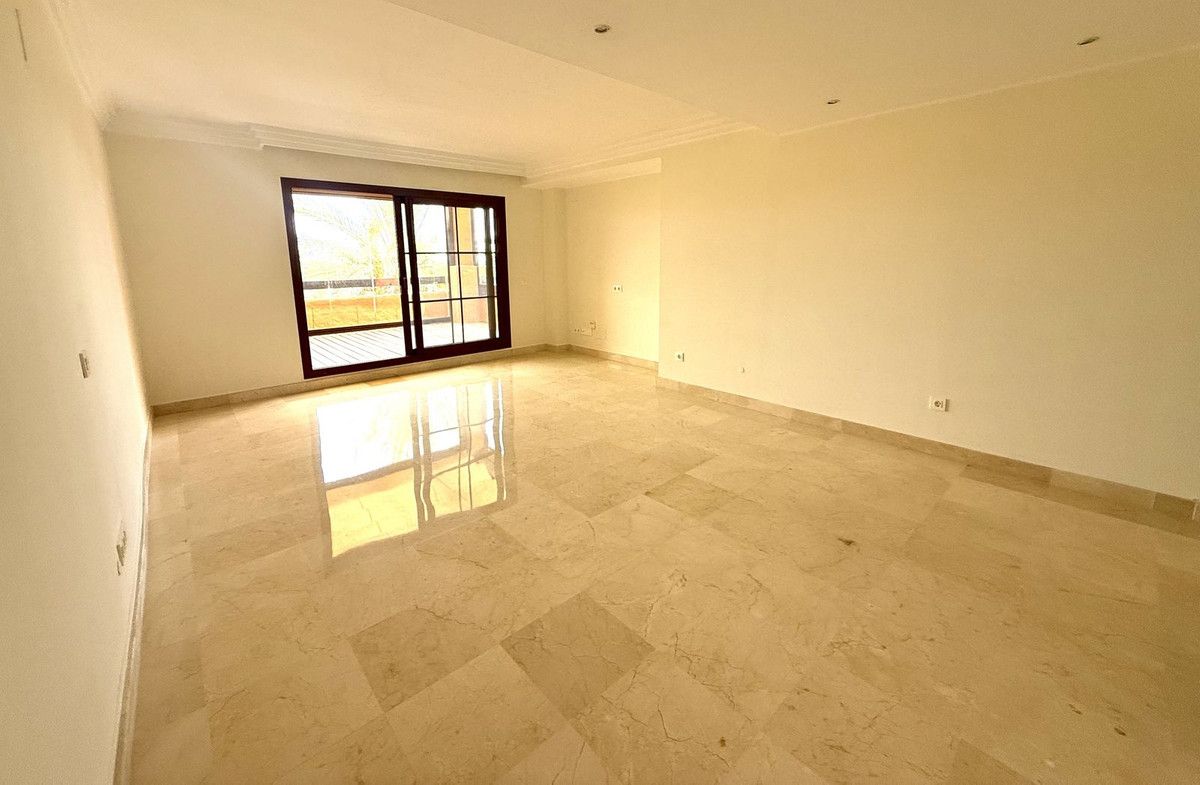Penthouse Duplex in Benahavís, Benahavís, 7/12