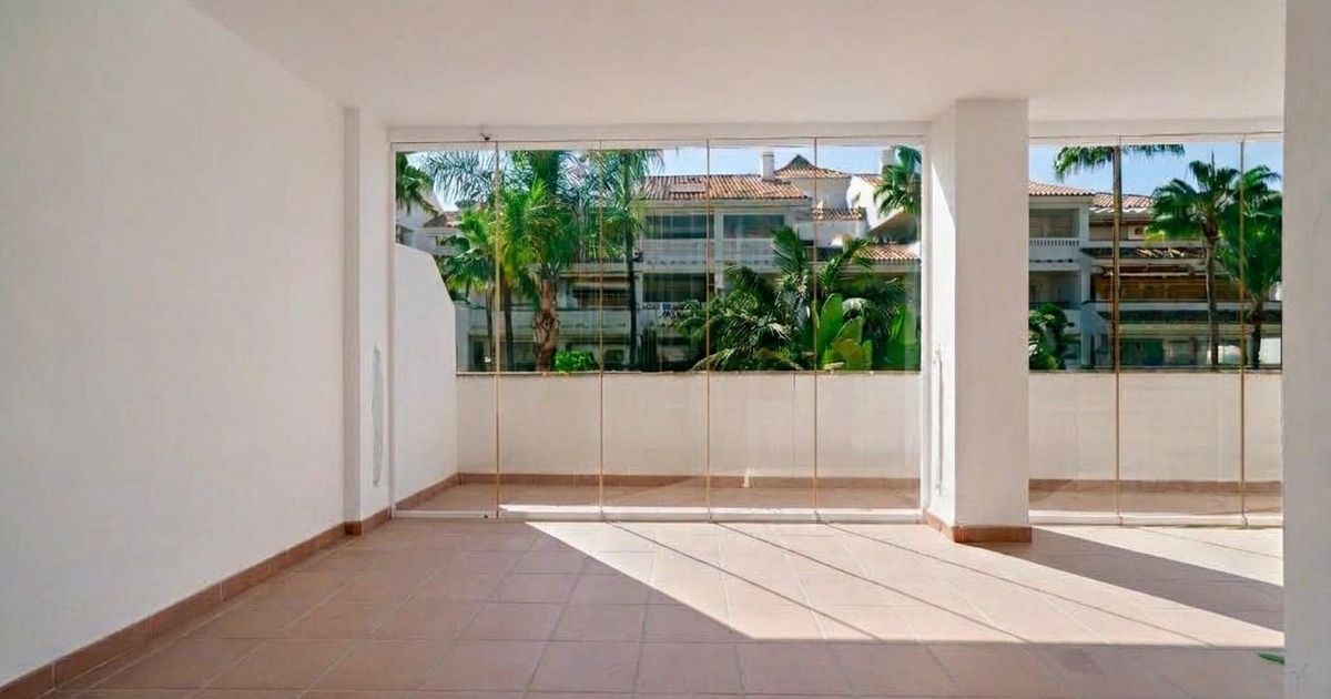 Erdgeschosswohnung in Marbella, Marbella, 6/12