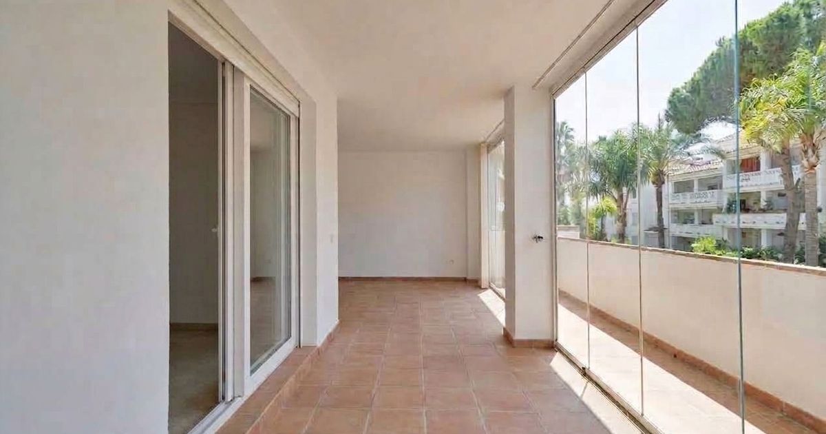 Erdgeschosswohnung in Marbella, Marbella, 7/12