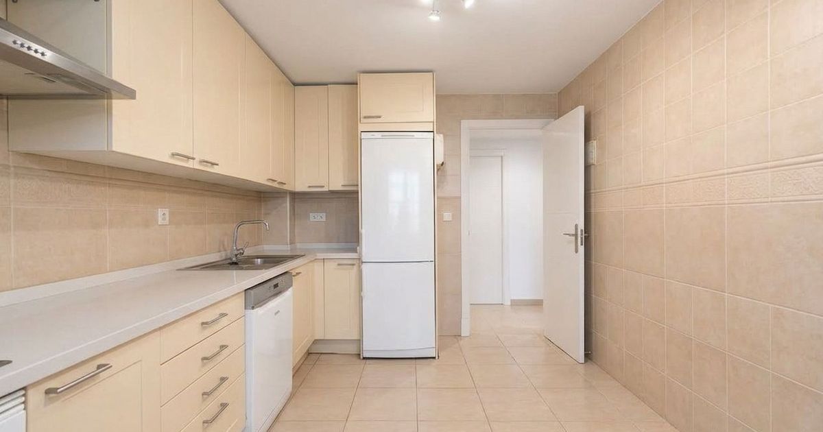 Erdgeschosswohnung in Marbella, Marbella, 10/12