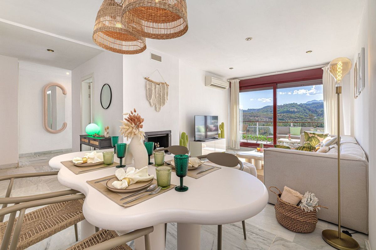 Mittelgeschoss-Wohnung in Benahavís, Benahavís, 12/12