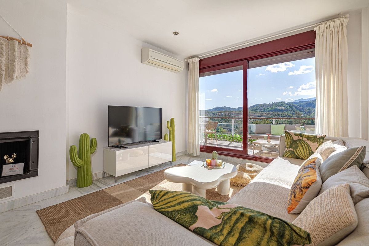 Mittelgeschoss-Wohnung in Benahavís, Benahavís, 4/12