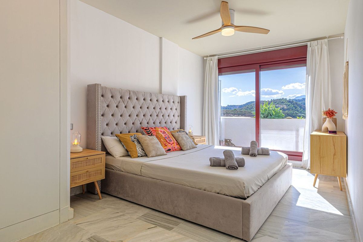Mittelgeschoss-Wohnung in Benahavís, Benahavís, 6/12