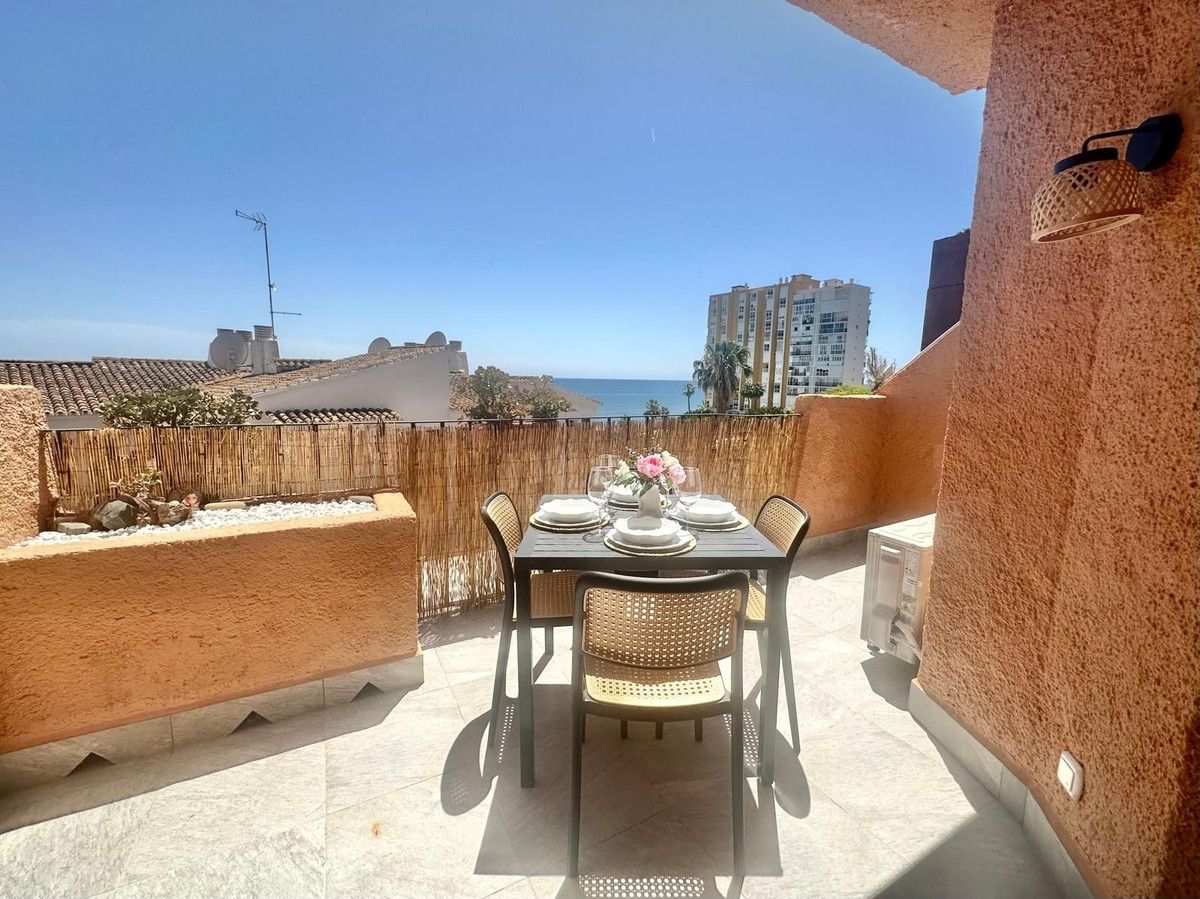 Appartement op de middelste verdieping in Calahonda, Calahonda, 2/12
