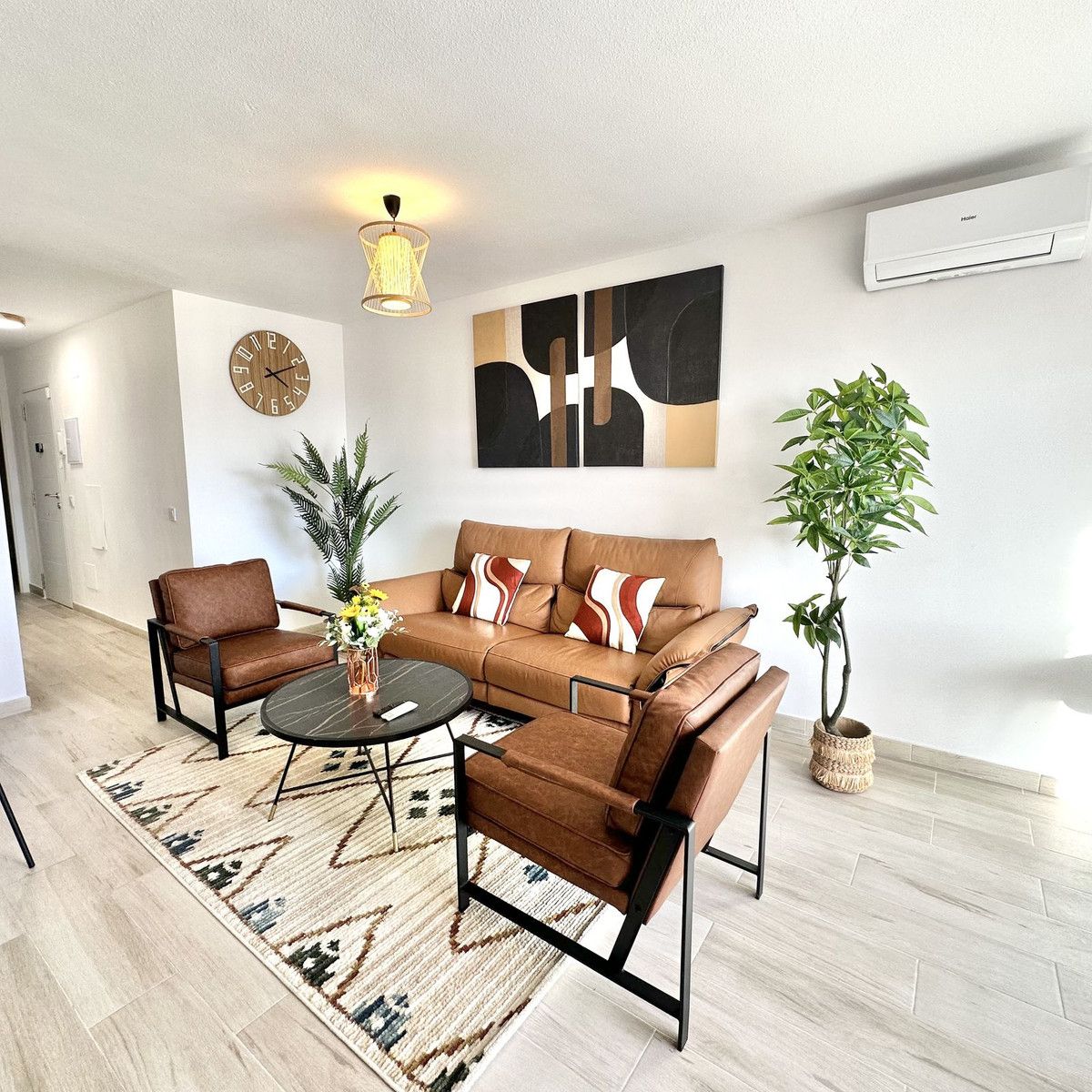 Appartement op de middelste verdieping in Calahonda, Calahonda, 5/12
