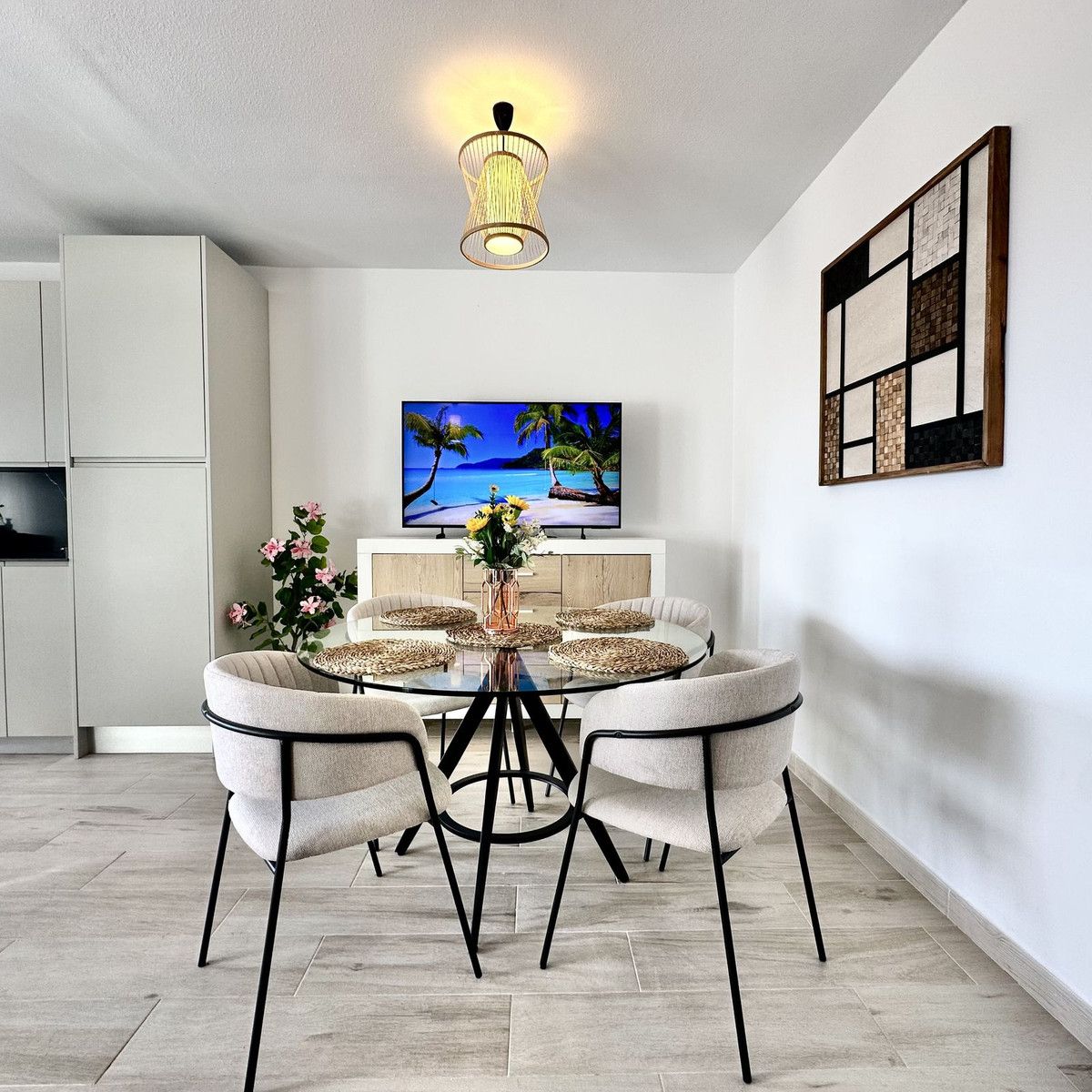 Appartement op de middelste verdieping in Calahonda, Calahonda, 6/12
