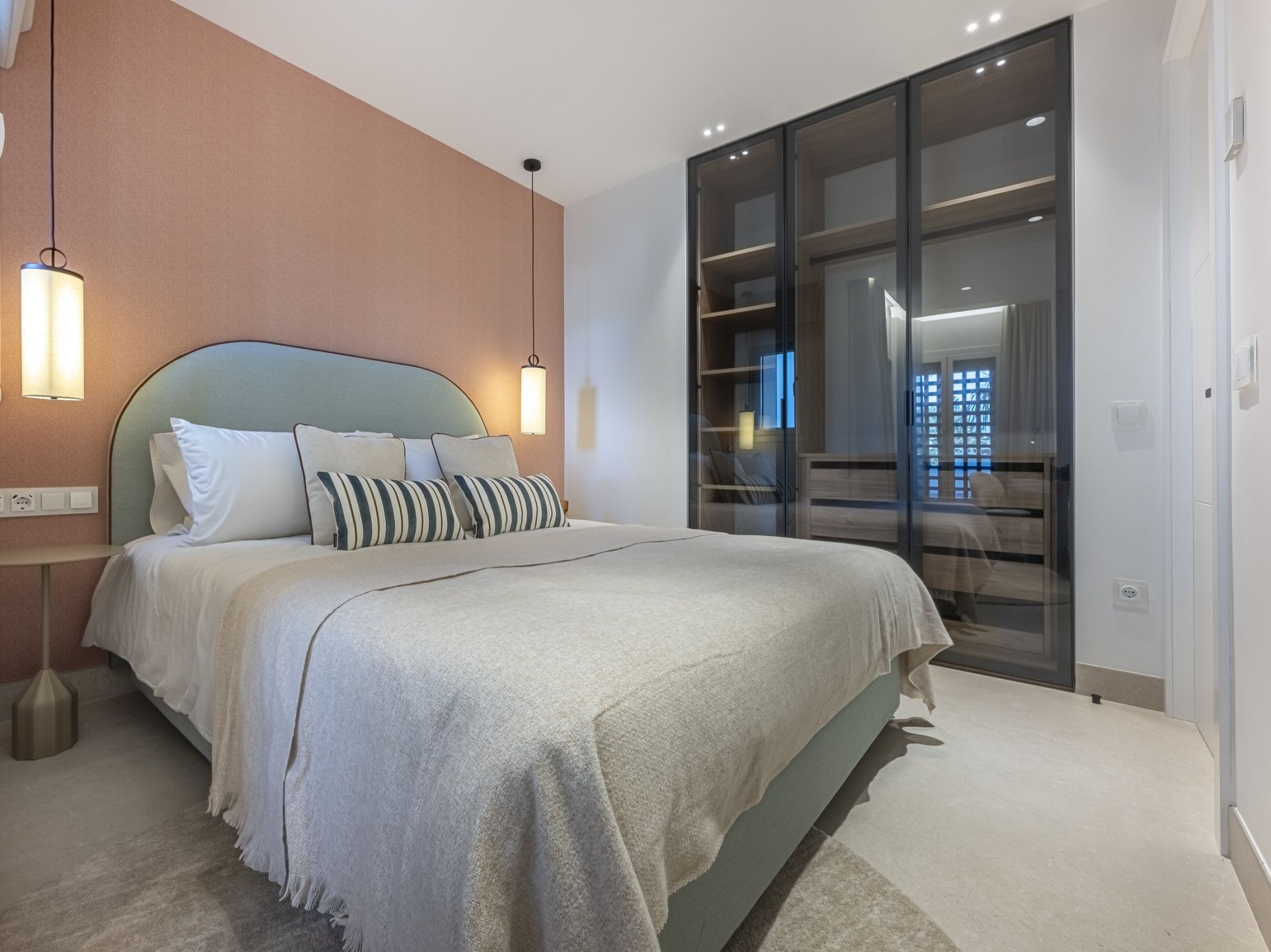Апартаменты в Estepona, Bahía del Velerín, Estepona, 11/12