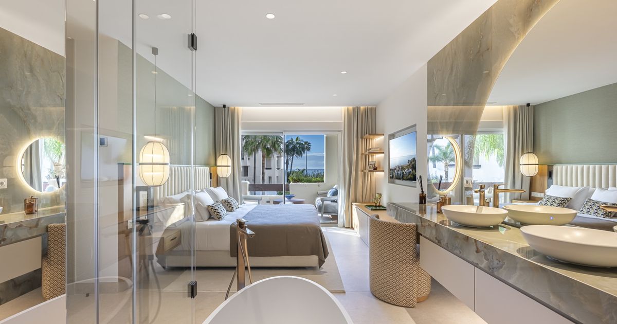 Апартаменты в Estepona, Bahía del Velerín, Estepona, 12/12