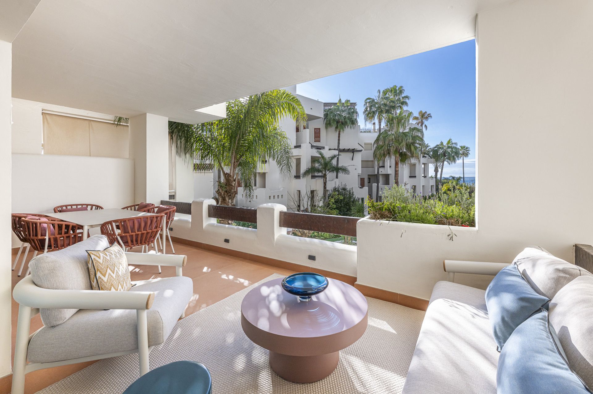 Апартаменты в Estepona, Bahía del Velerín, Estepona, 5/12