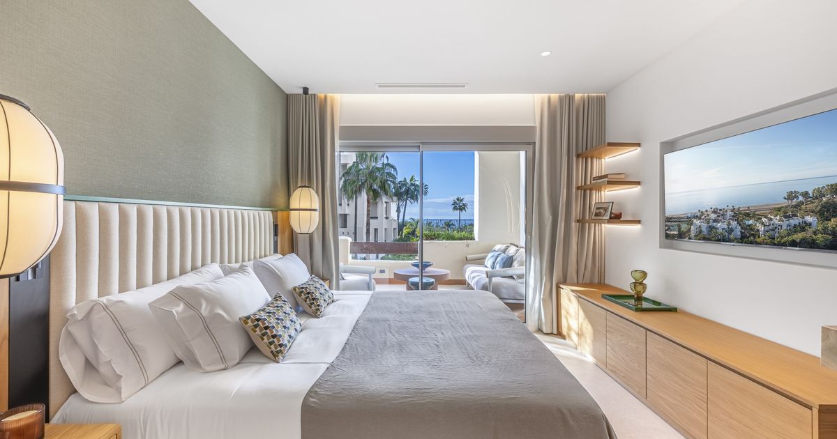 Апартаменты в Estepona, Bahía del Velerín, Estepona, 8/12