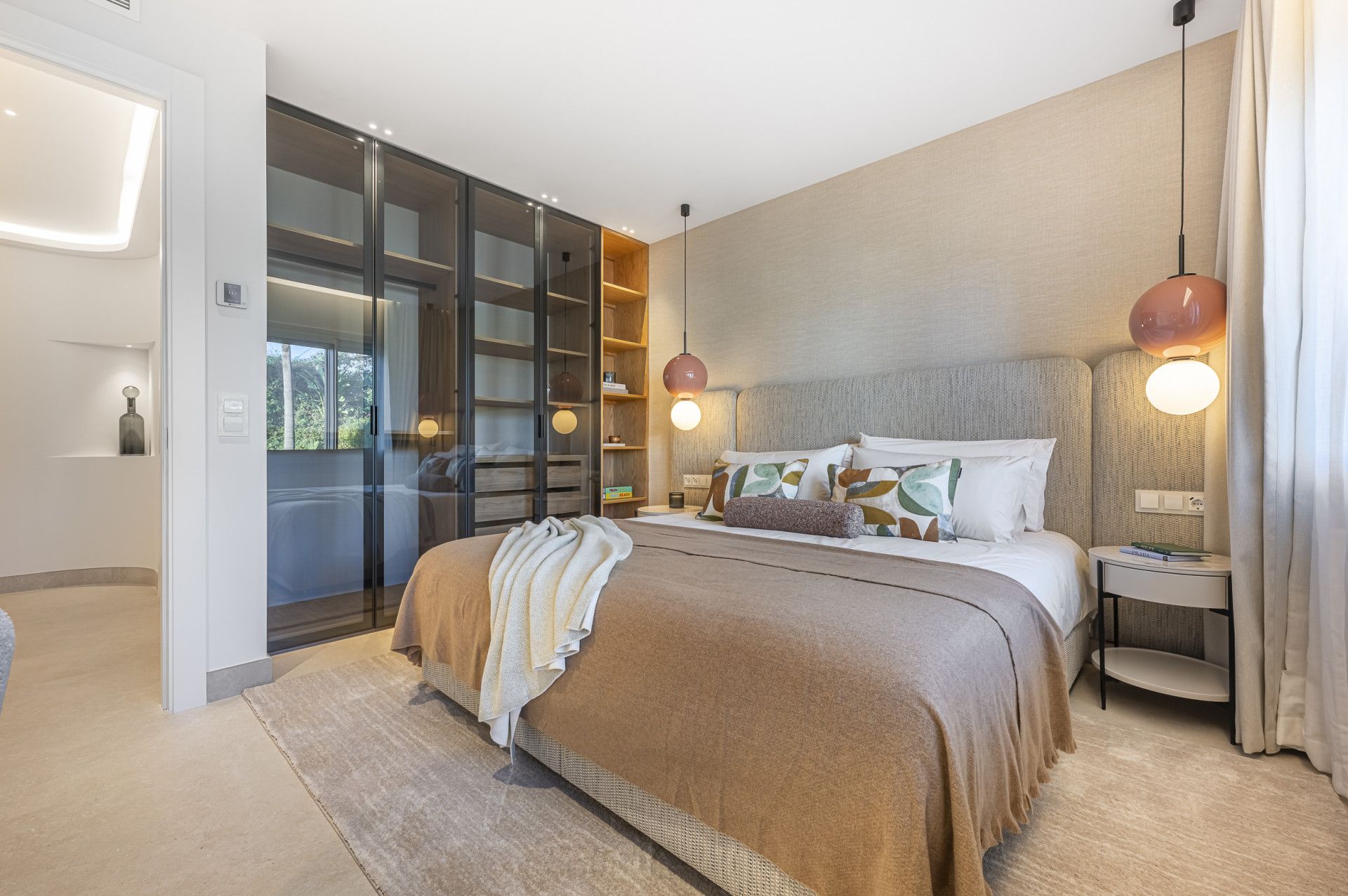 Апартаменты в Estepona, Bahía del Velerín, Estepona, 10/12