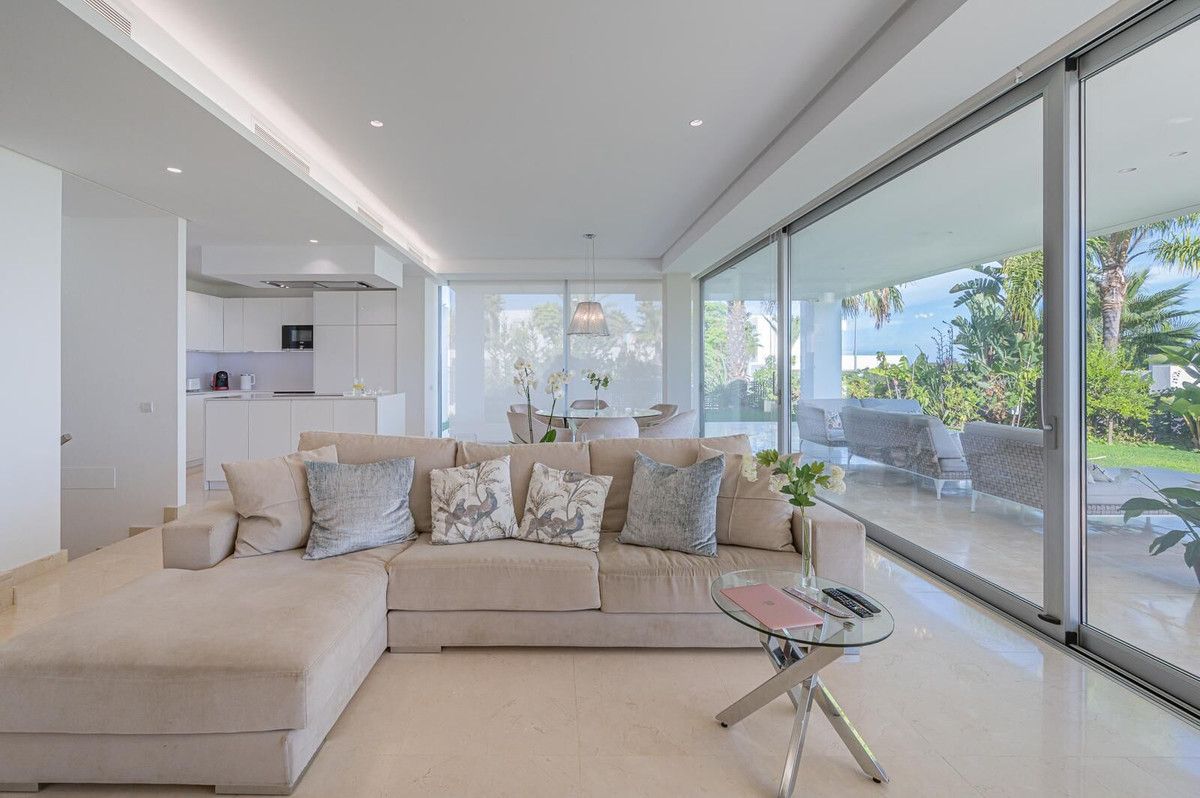 Detached Villa in Marbella, Marbella, 2/12