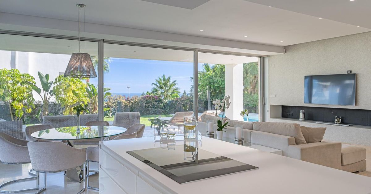 Detached Villa in Marbella, Marbella, 8/12