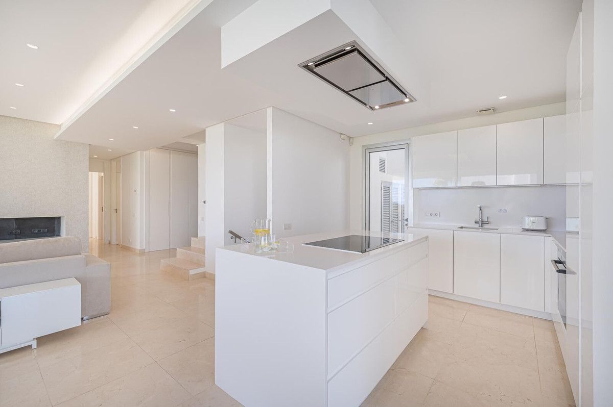 Detached Villa in Marbella, Marbella, 10/12