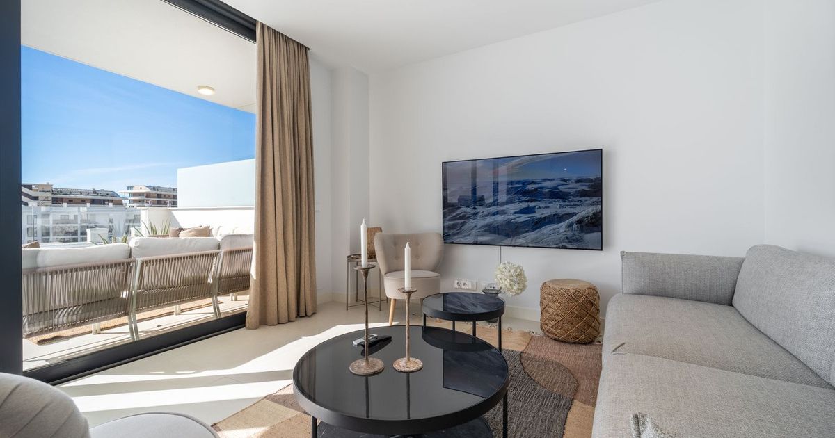 Middle Floor Apartment in Fuengirola, Fuengirola, 8/12