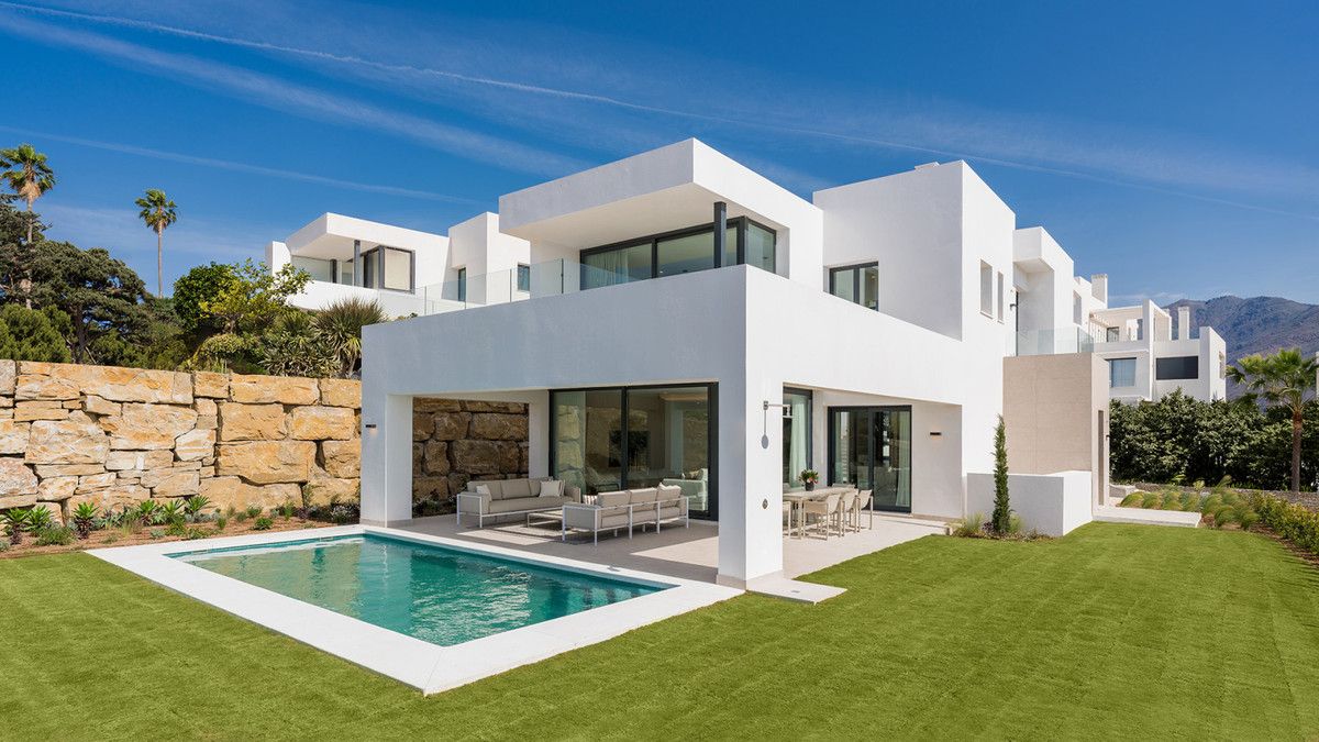 Отдельно стоящая вилла в Estepona, Estepona, 1/12