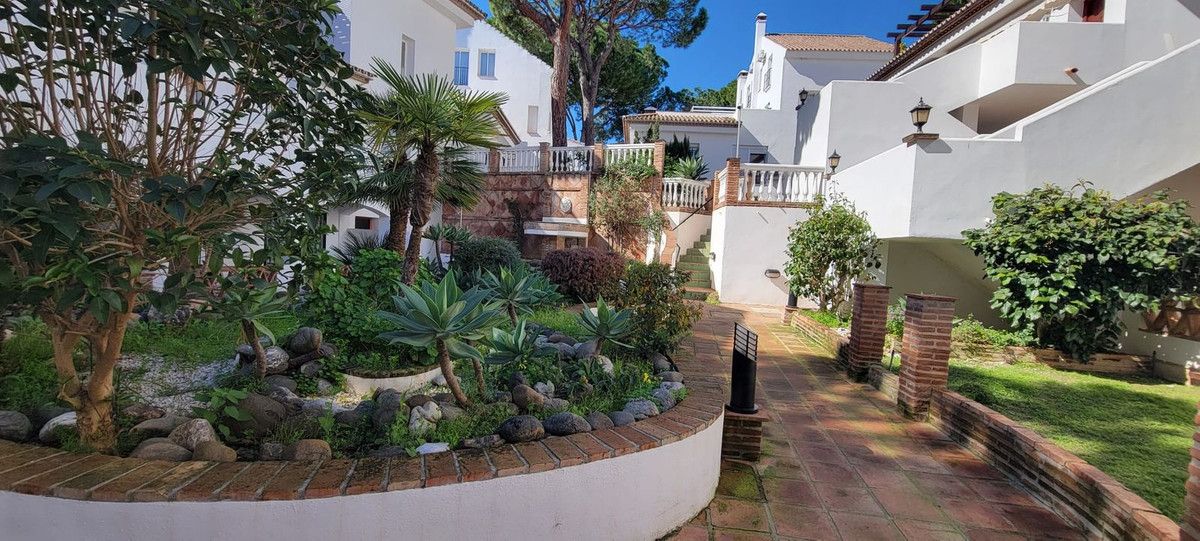 Middle Floor Apartment in Puerto Banús, Puerto Banús, 1/12
