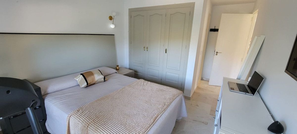 Middle Floor Apartment in Puerto Banús, Puerto Banús, 11/12