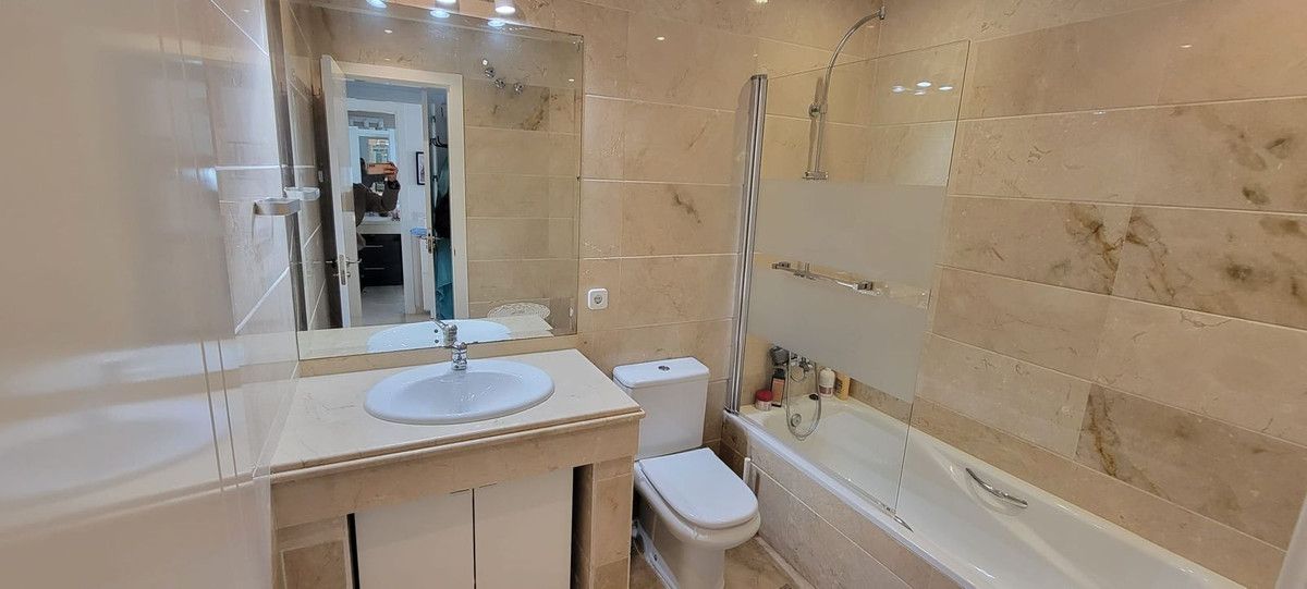 Middle Floor Apartment in Puerto Banús, Puerto Banús, 10/12