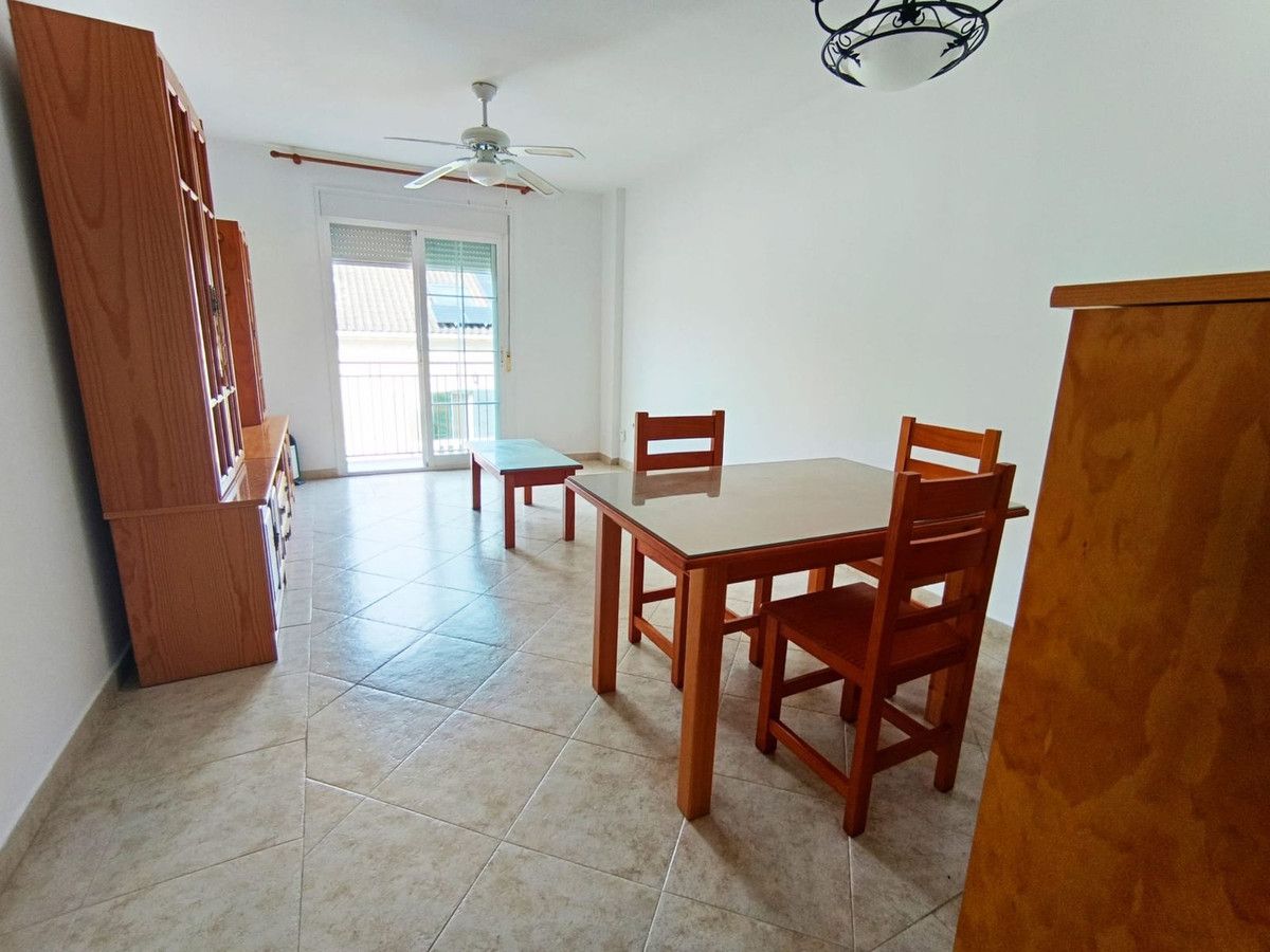 Apartamento Planta Media en Fuengirola, Fuengirola, 2/12