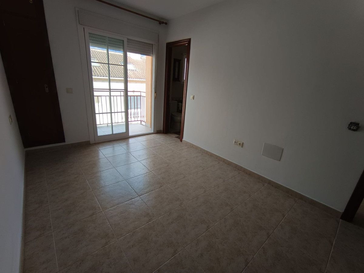 Apartamento Planta Media en Fuengirola, Fuengirola, 11/12