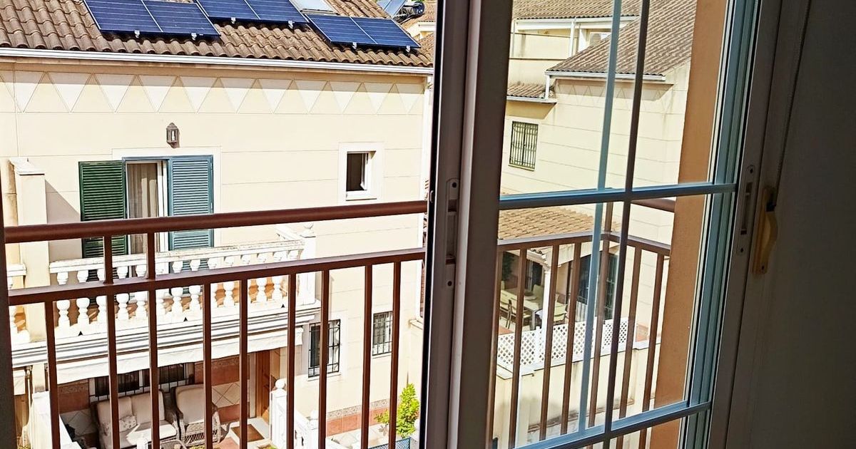 Apartamento Planta Media en Fuengirola, Fuengirola, 3/12