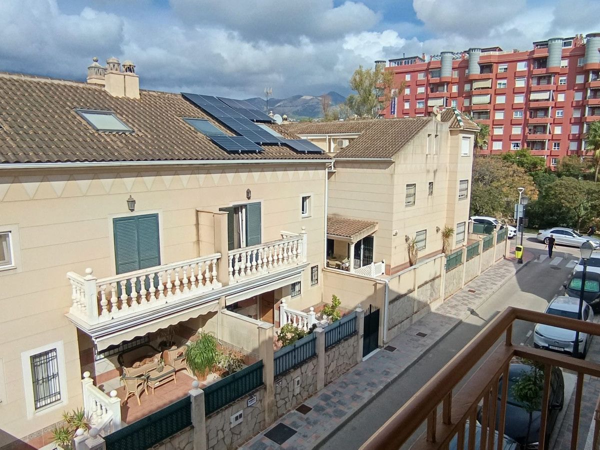 Apartamento Planta Media en Fuengirola, Fuengirola, 4/12