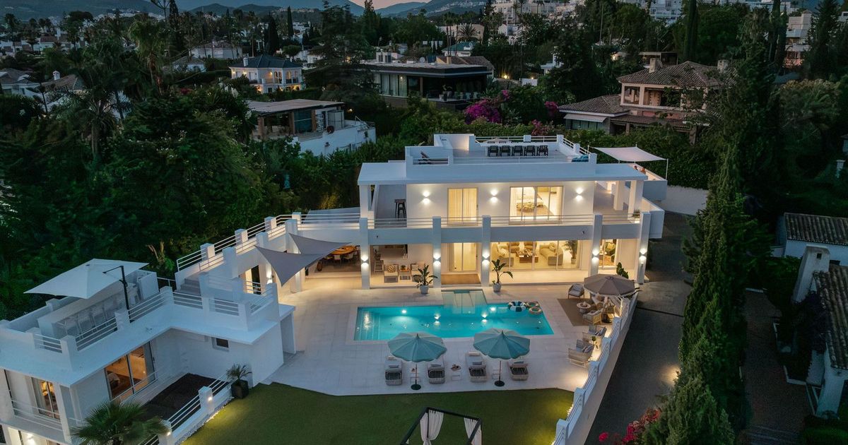 Detached Villa in Nueva Andalucía, Nueva Andalucía, 1/12