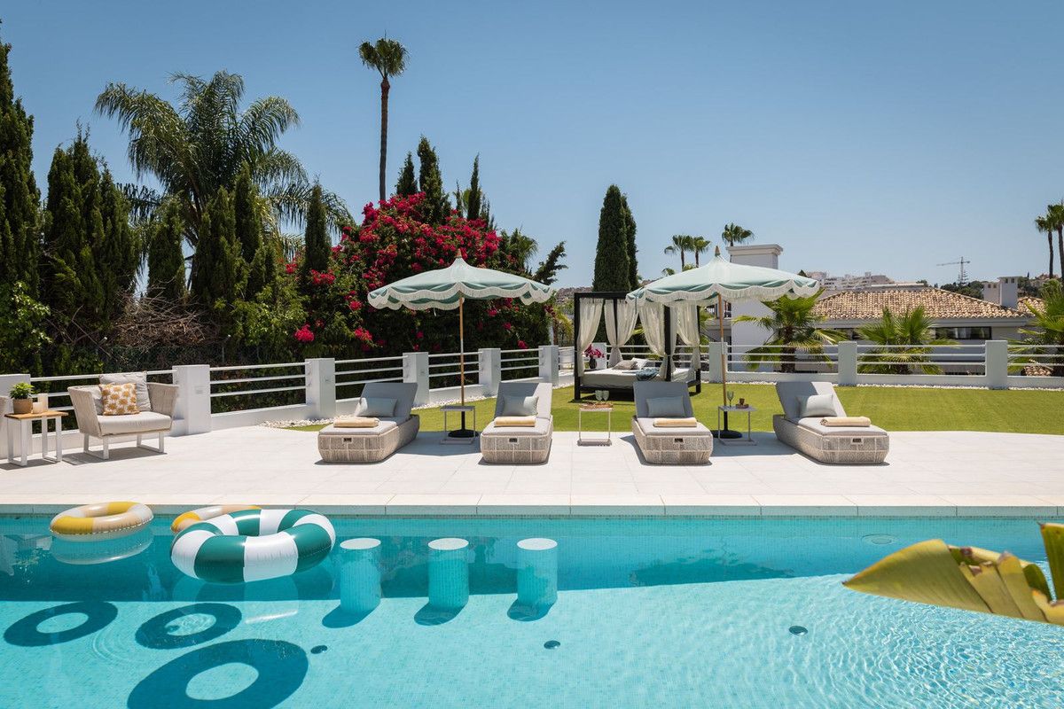 Vrijstaande villa in Nueva Andalucía, Nueva Andalucía, 4/12