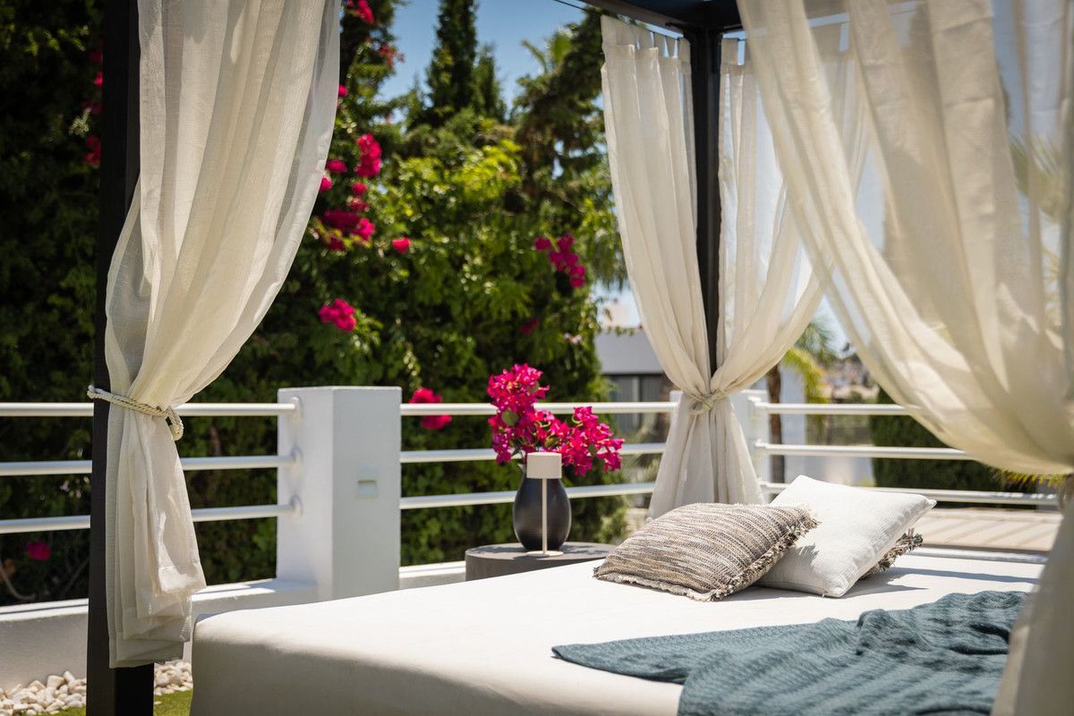 Vrijstaande villa in Nueva Andalucía, Nueva Andalucía, 6/12