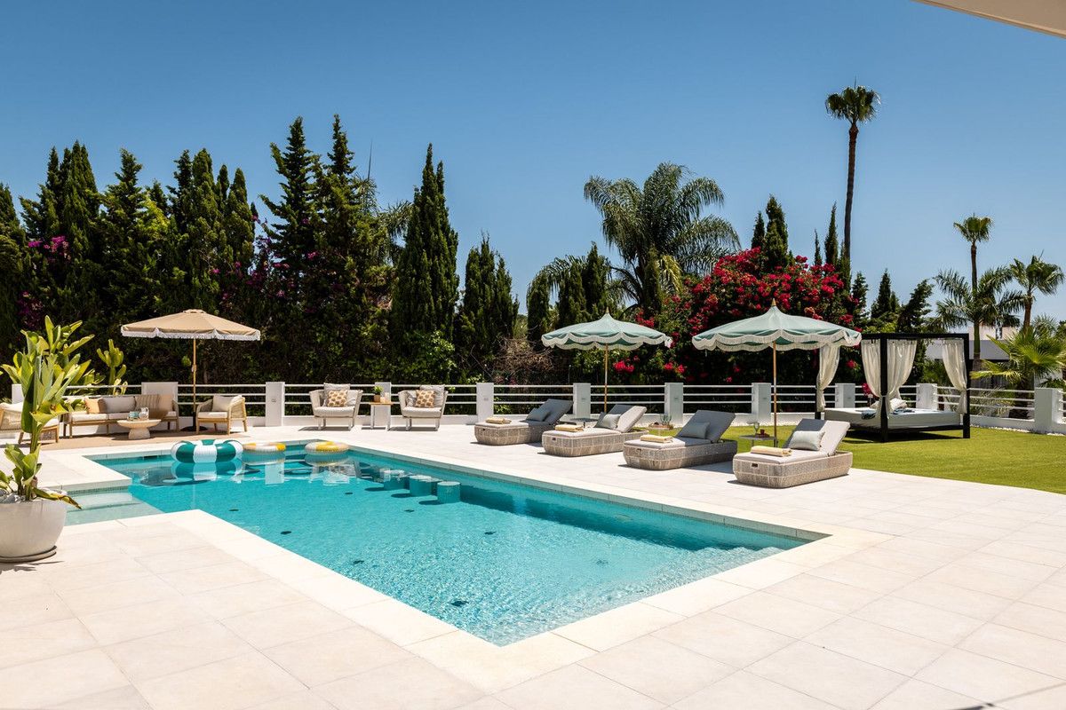 Vrijstaande villa in Nueva Andalucía, Nueva Andalucía, 10/12