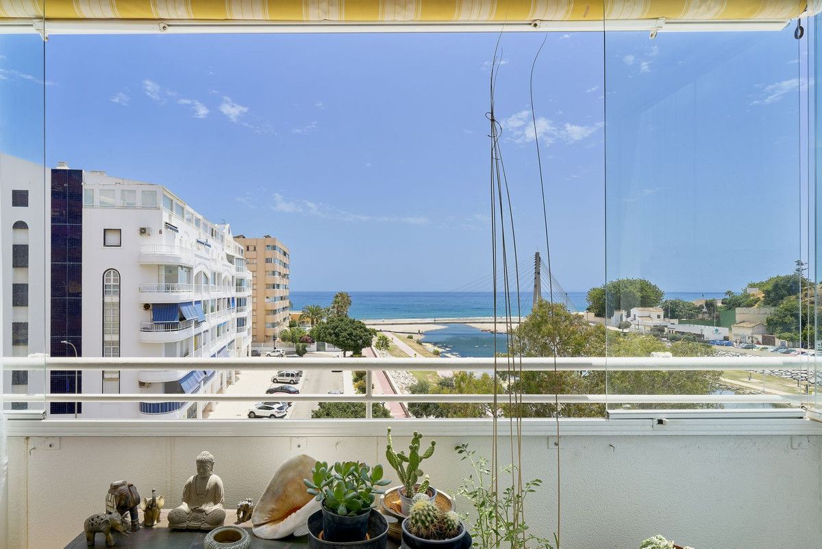 Middle Floor Apartment in Fuengirola, Fuengirola, 2/12