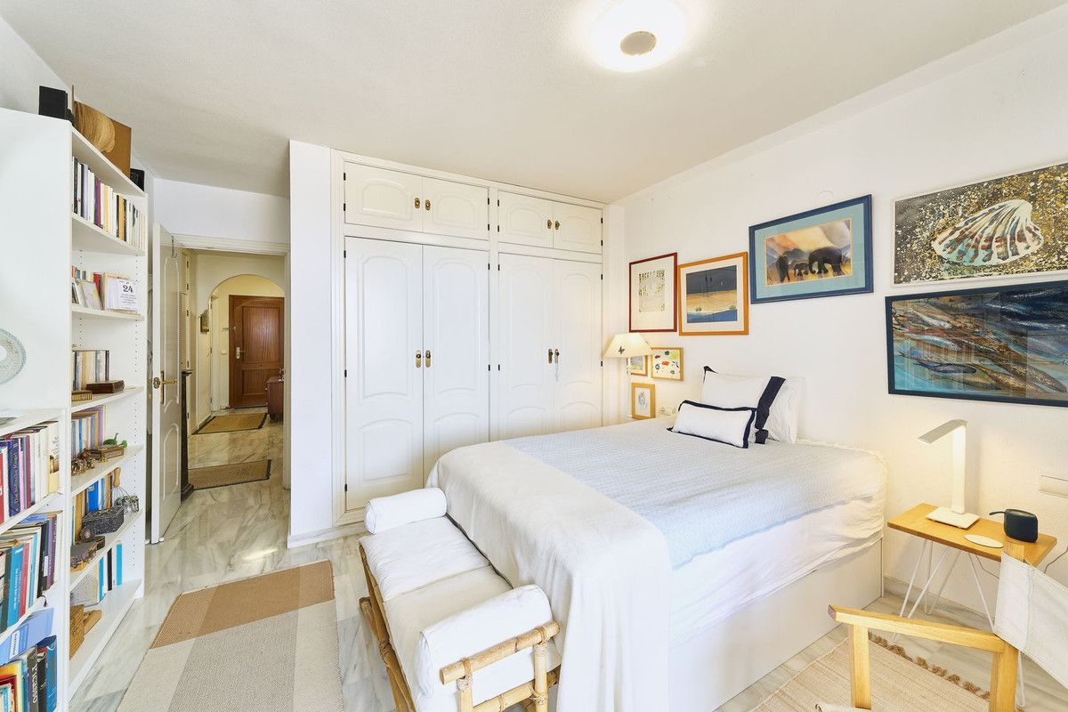 Middle Floor Apartment in Fuengirola, Fuengirola, 12/12