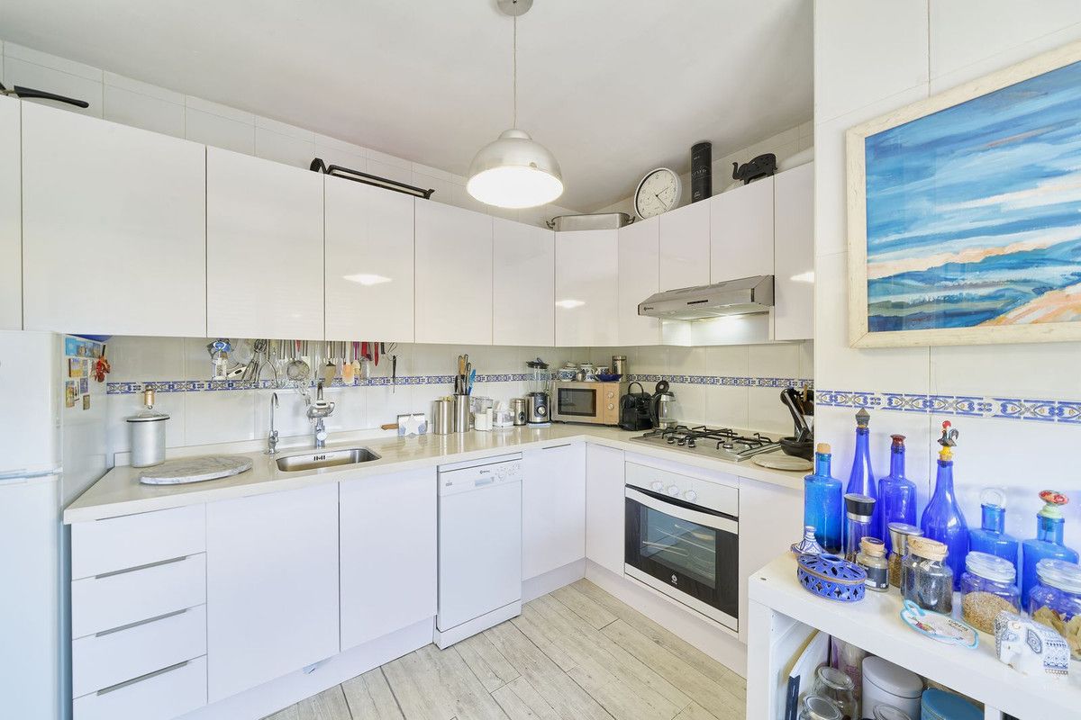 Middle Floor Apartment in Fuengirola, Fuengirola, 9/12