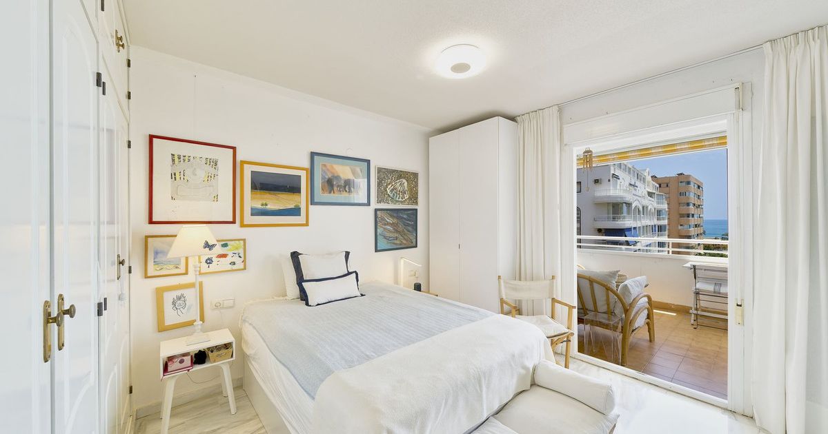 Middle Floor Apartment in Fuengirola, Fuengirola, 10/12