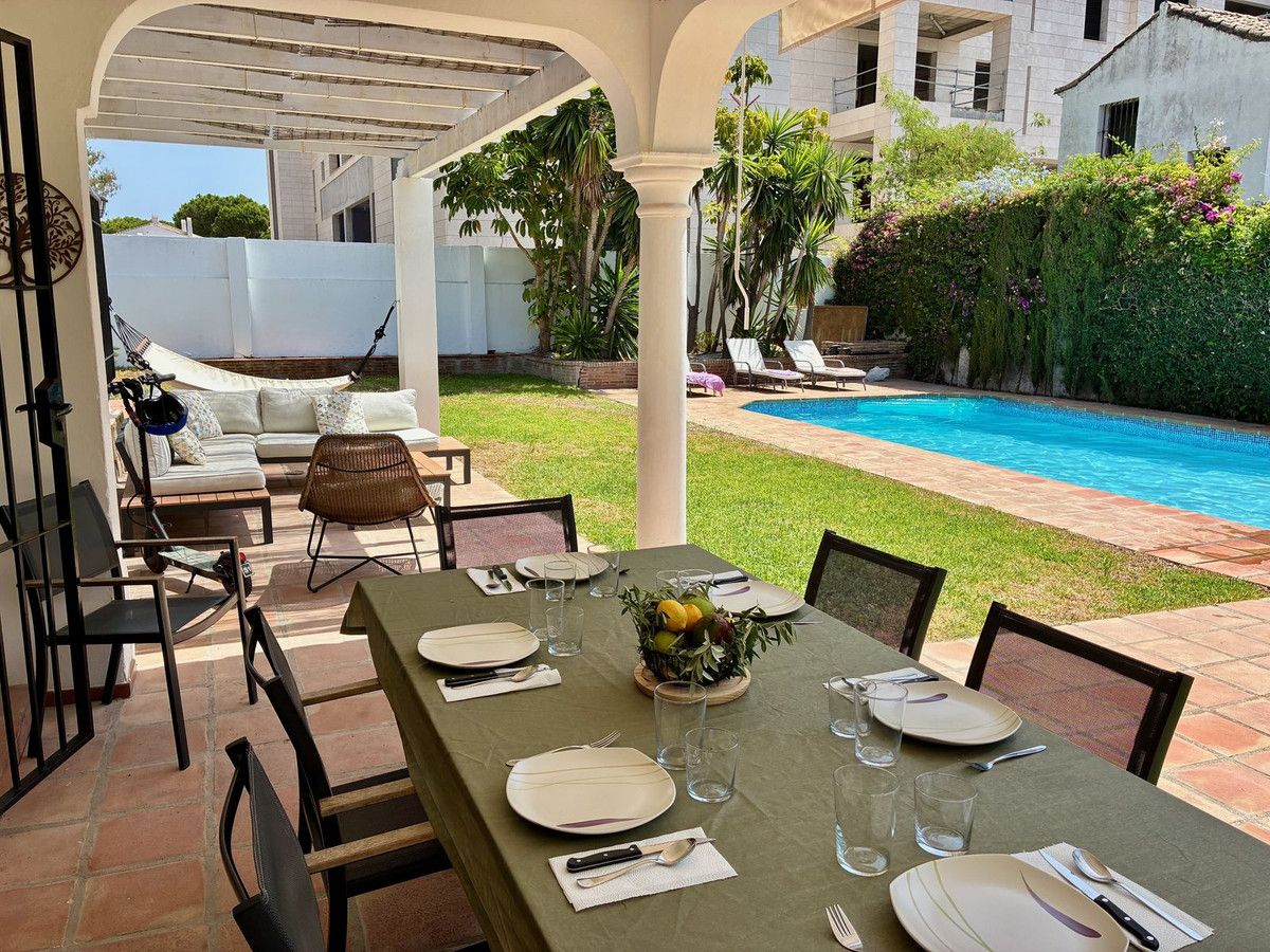 Detached Villa in Estepona, Estepona, 5/12
