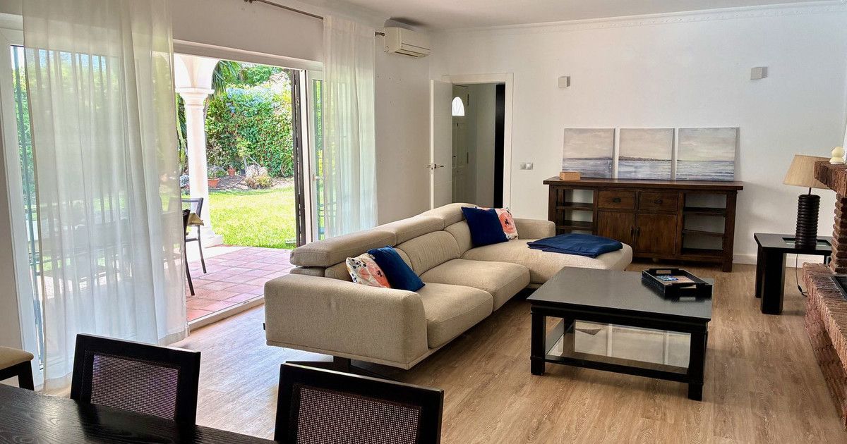 Detached Villa in Estepona, Estepona, 6/12
