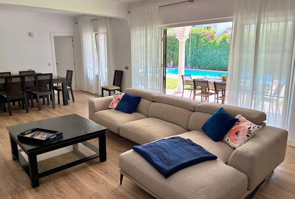 Detached Villa in Estepona, Estepona, 7/12