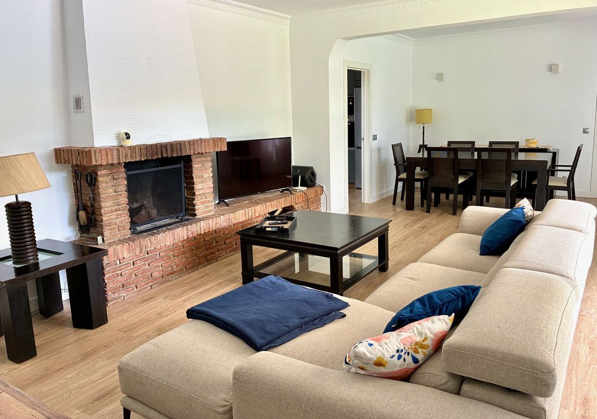 Detached Villa in Estepona, Estepona, 8/12