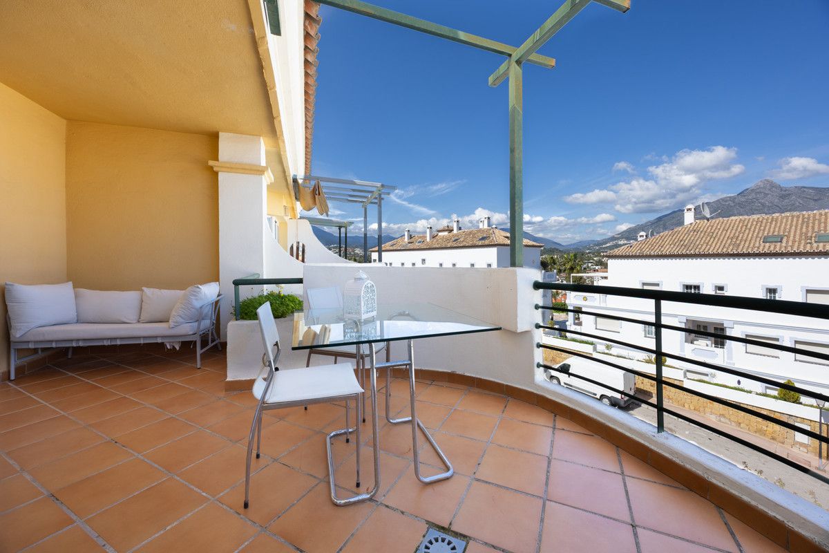 Mittelgeschoss-Apartment in Nueva Andalucía, Nueva Andalucía, 11/12
